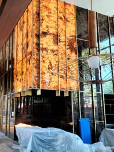 Proceso de instalación del revestimiento metálico en Fugrup